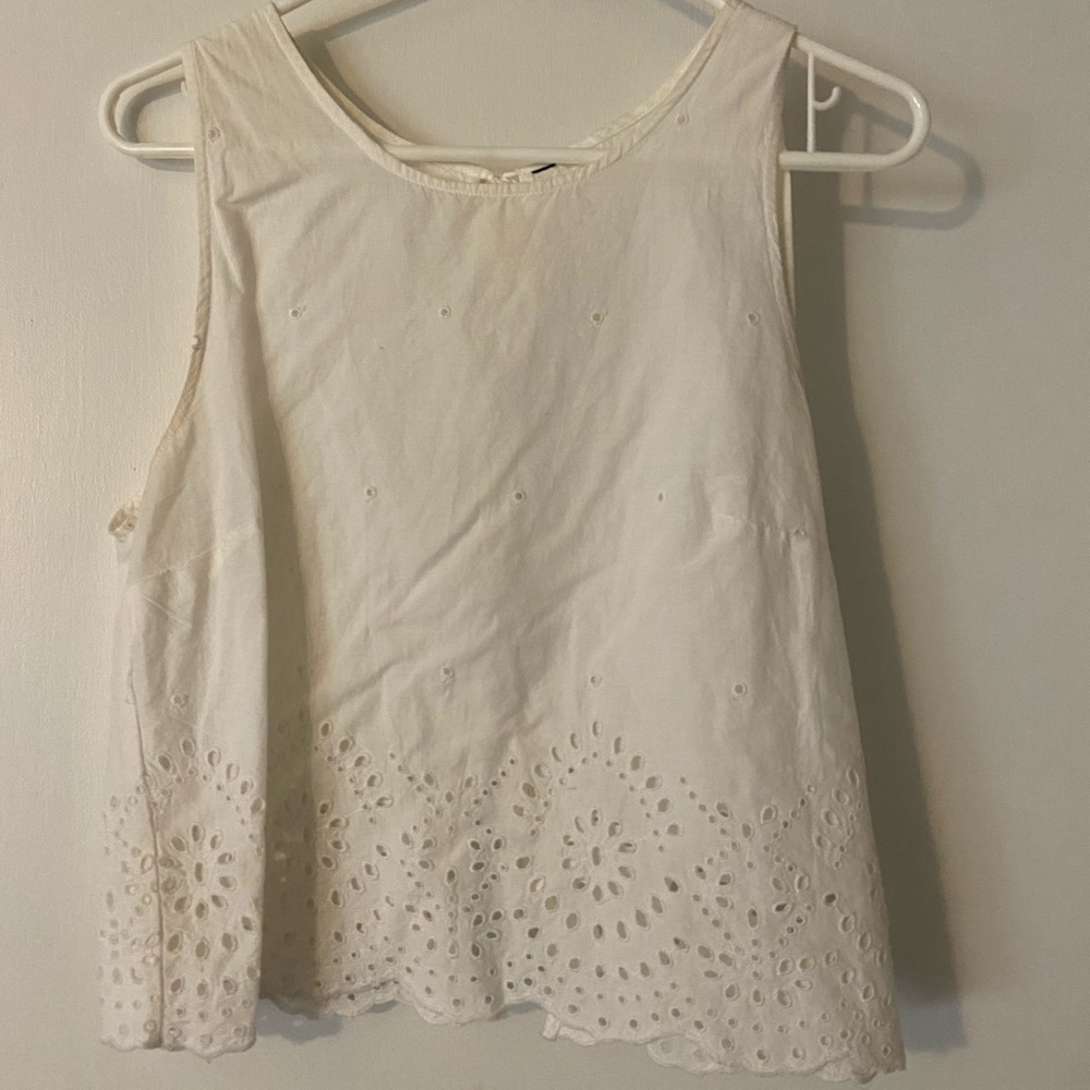 Cute White Tanktop!